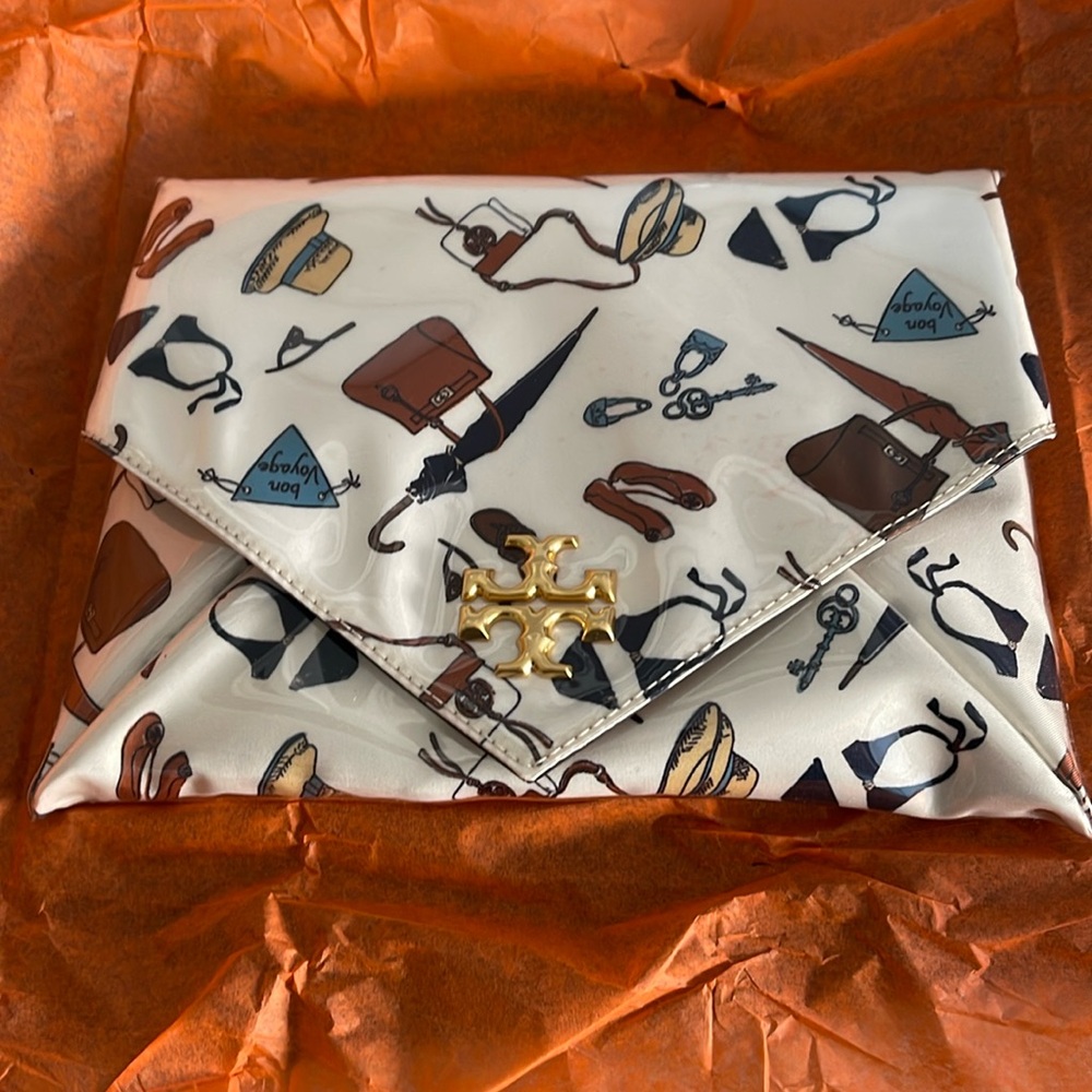 Tory Burch  Bon Voyage Clutch & Sleep Mask New Ivory NWT